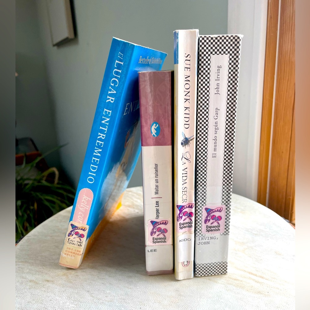 Translated to Spanish Classic Books Lot of 4